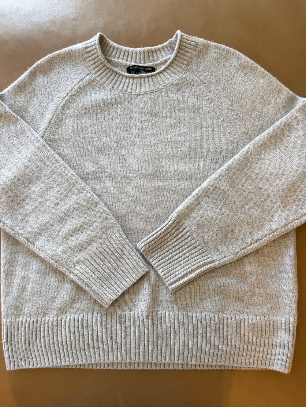 Banana Republic Womans Crewneck Sweater in Light Beige